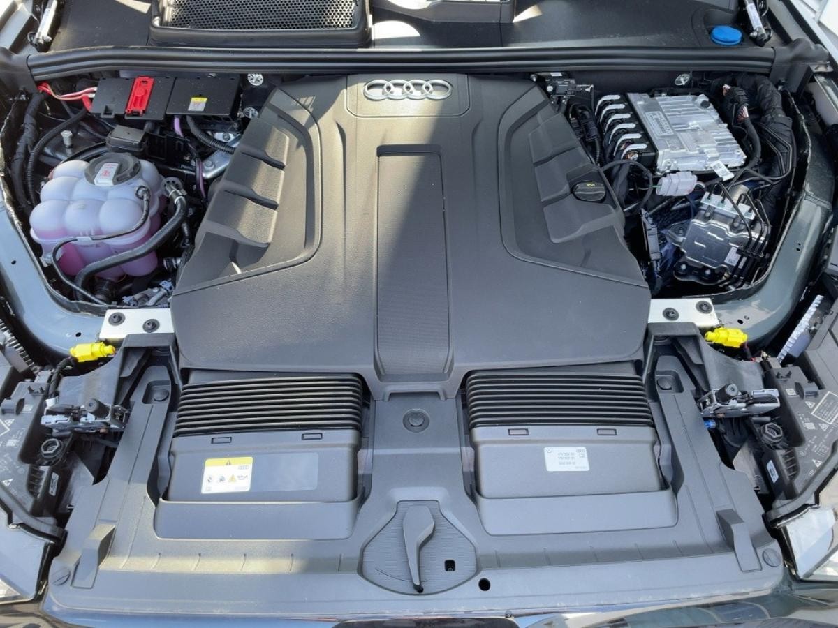 Audi Q7 SUV S line 50 TDI qu. tiptr. HUD Stdhzg.