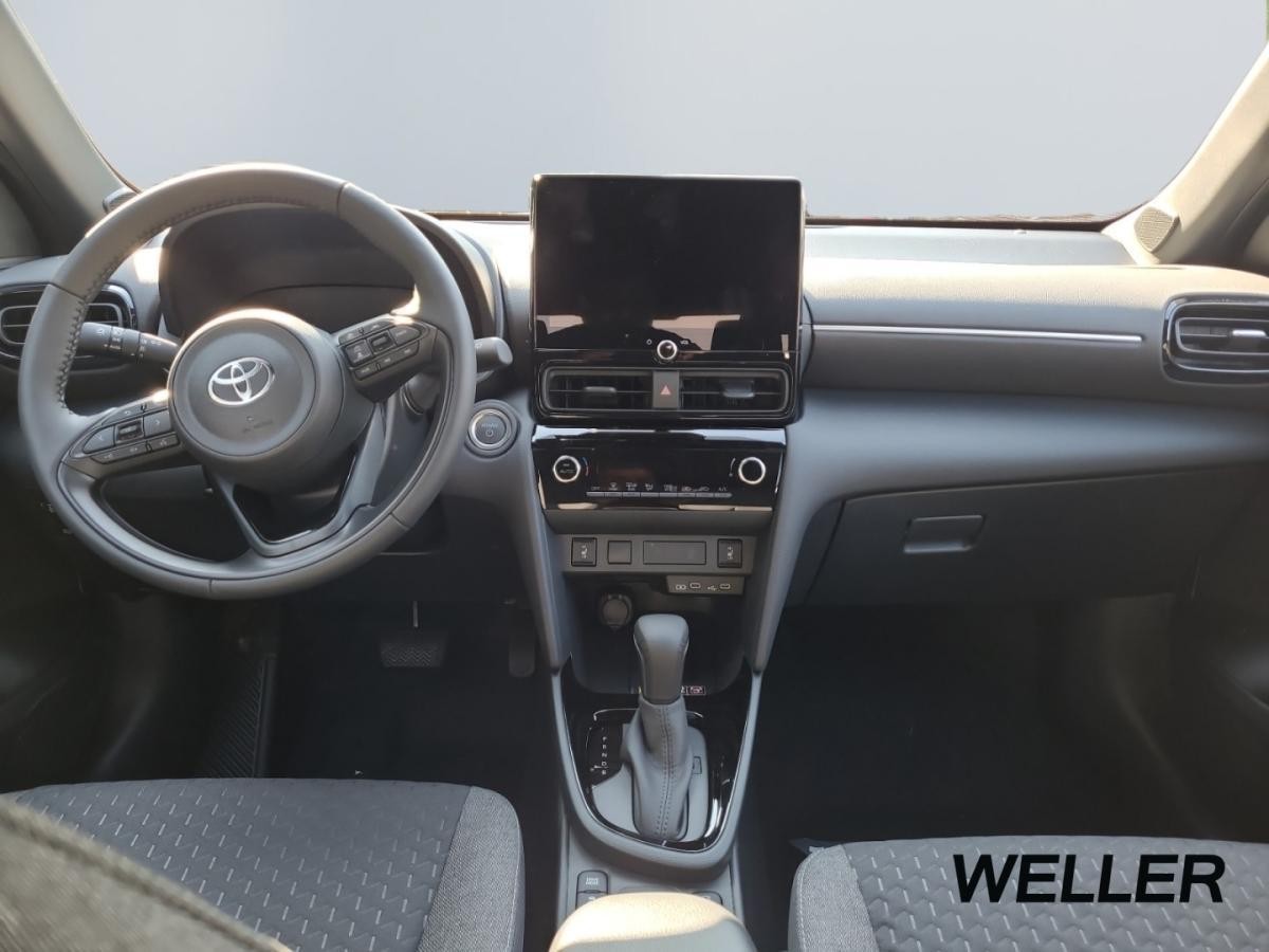 Toyota Yaris Cross Hybrid Team D +Winter-Paket +Metallic  *LAGER*