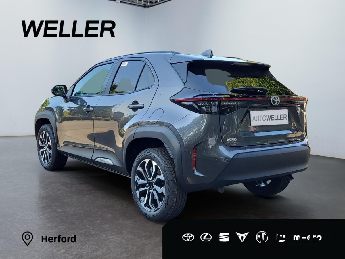 Toyota Yaris Cross Hybrid Team D +Winter-Paket +Metallic  *LAGER*