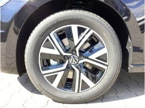 Volkswagen Touran Move 1.5 TSI DSG 7Sitze AHK MatrixLED RFK