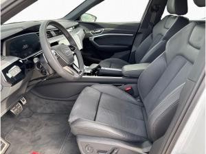 Audi SQ8 Spb. e-tron qu. - KAMERA - PANO - ACC - AHK