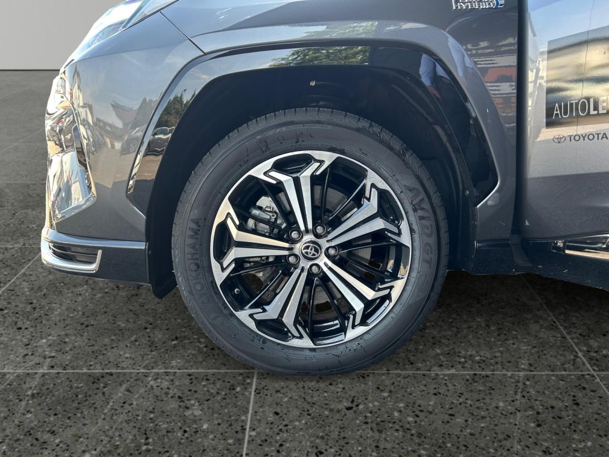 Toyota RAV 4 2.5 4x4 PlugInStyle +Navi+Carplay+360Kamera