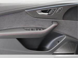 Audi RS Q8 4.0 TFSI quattro 600PS