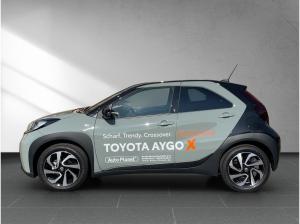 Toyota Aygo X Team Deutschland *GEWERBE*inkl. CAM I SHZ I TEL I ACC I DAB *KURZFRISTIG VERFÜGBAR*