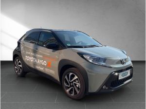 Toyota Aygo X Team Deutschland *GEWERBE*inkl. CAM I SHZ I TEL I ACC I DAB *KURZFRISTIG VERFÜGBAR*