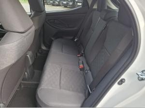 Toyota Yaris 1.5 Hybrid Black & White **Bis zu 15 Jahre Garantie!**