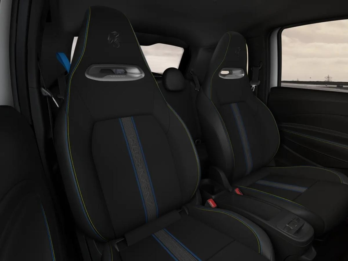Abarth 500 Elektro ⚡️ | 300 € sparen bei Abholung im Auslieferungszentrum | Sofort verfügbar