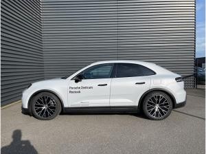 Porsche Macan Electric ( )