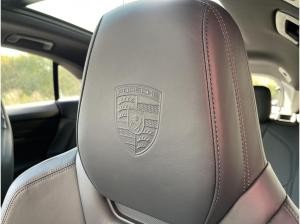 Porsche Macan Electric ( )