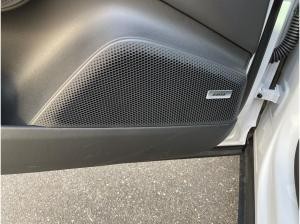 Porsche Macan Electric ( )