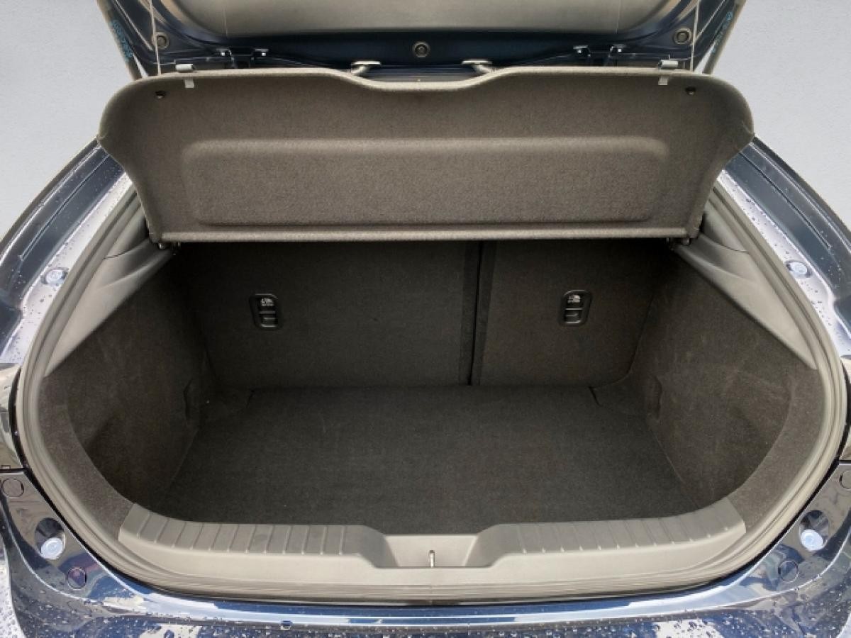 Mazda 3 Homura Kamera Keyless Induktion AppleCar