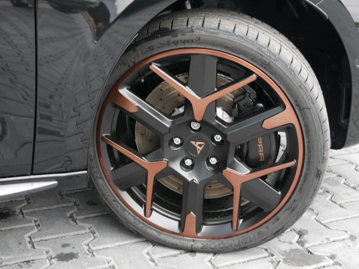 Cupra Leon Sportstourer VZ 2.0 TSI 4Drive - ACC LED PANO *SN224*