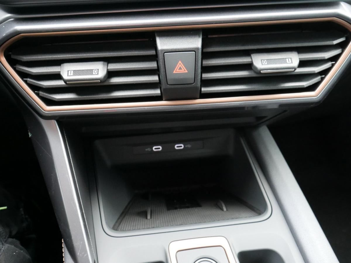 Cupra Leon Sportstourer VZ 2.0 TSI 4Drive - ACC LED PANO *SN224*