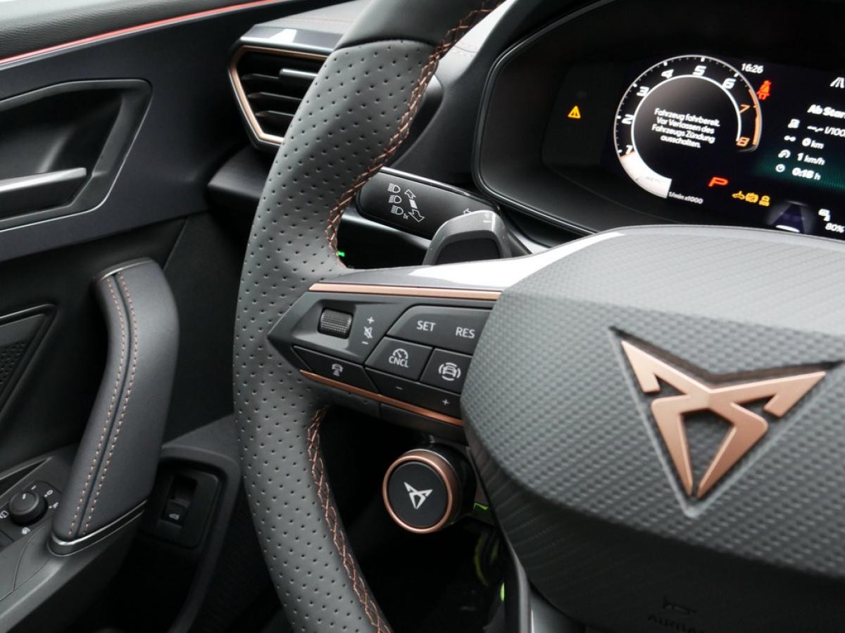 Cupra Leon Sportstourer VZ 2.0 TSI 4Drive - ACC LED PANO *SN224*