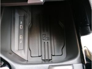 Skoda Superb Combi SELECTION 1.5TSI iV PLUG-IN.AHK.LICHT+SICHT