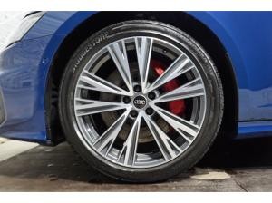 Audi A6 Avant 55 TFSIe quattro S line PANO B&O AHK MATR