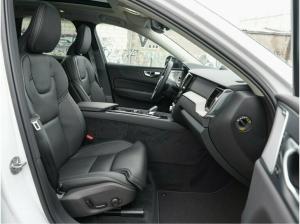 Volvo XC60 T6 ULTRA DARK HOT DEAL