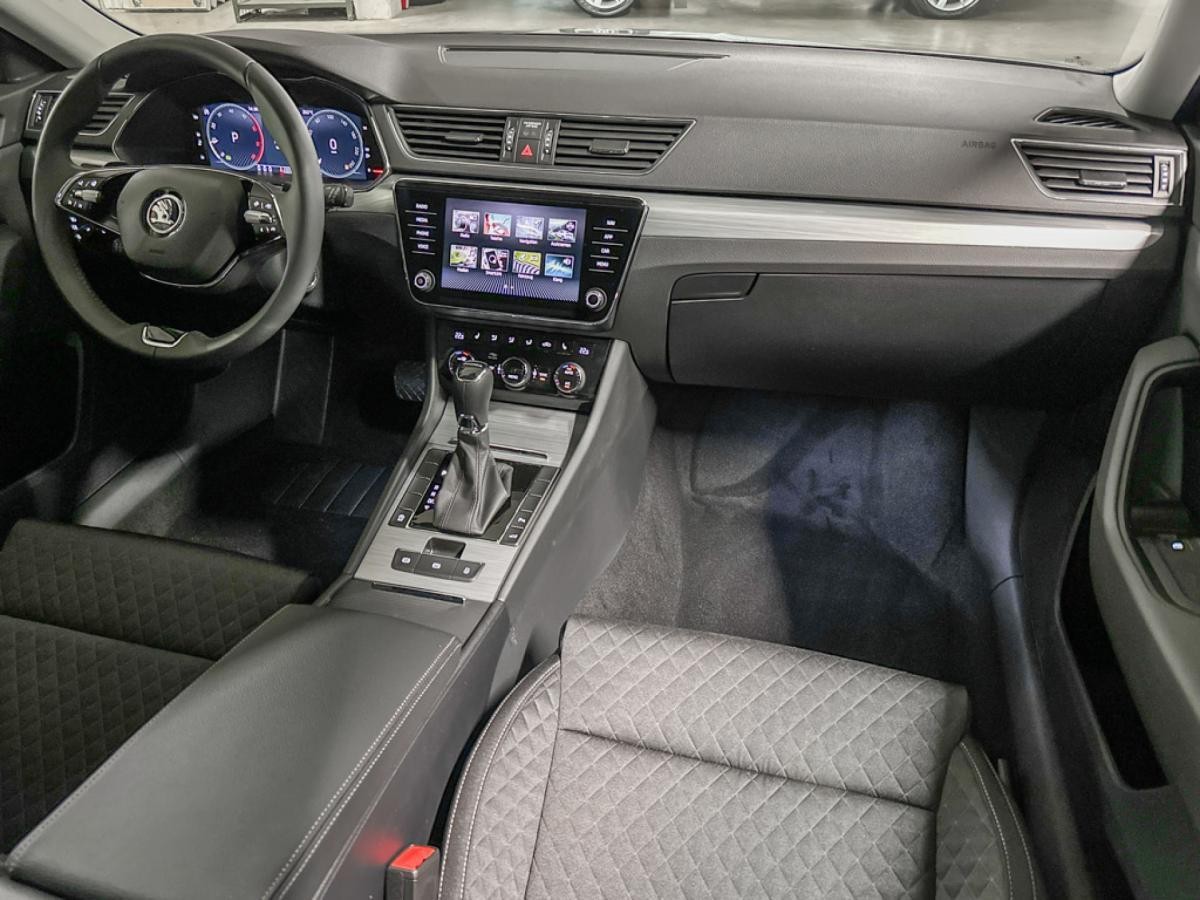 Skoda Superb Combi Ambition 2.0 TDI 7-Gang DSG ** Sonderaktion Skoda Superb bis zum 30.10.2024**