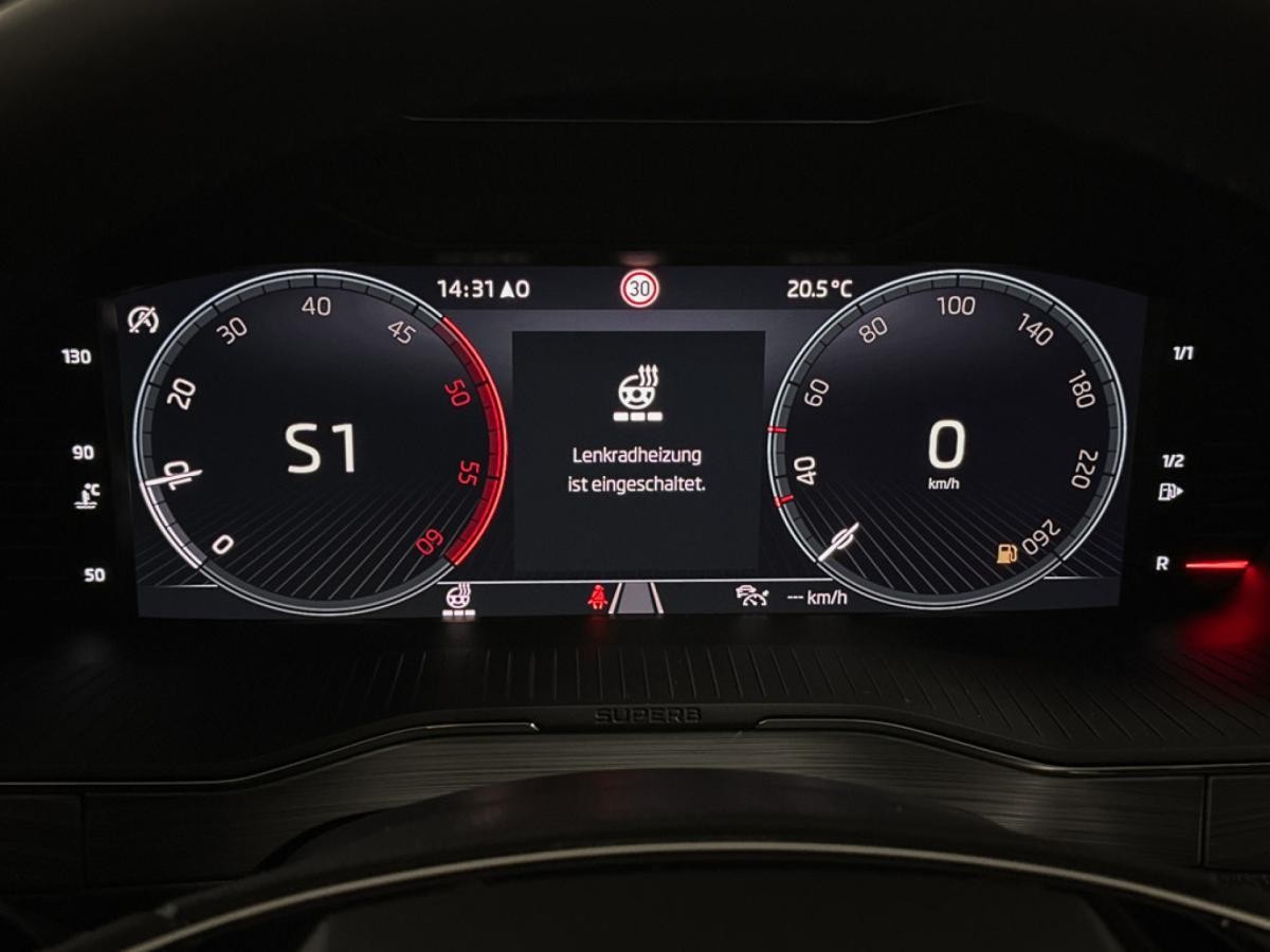 Skoda Superb Combi Ambition 2.0 TDI 7-Gang DSG ** Sonderaktion Skoda Superb bis zum 30.10.2024**