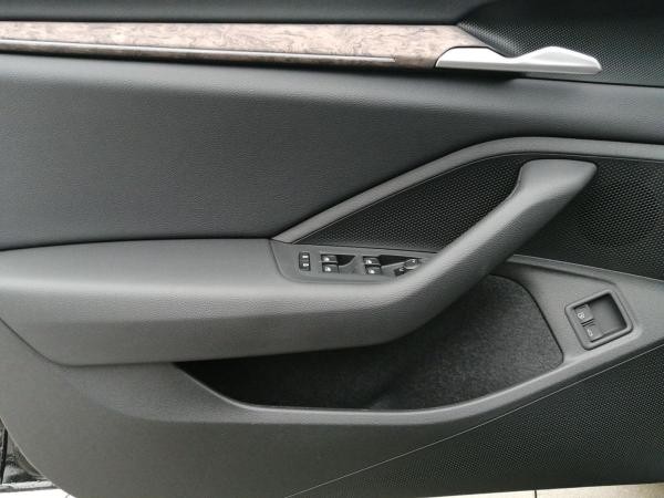 Foto - Skoda Superb Combi L&K 1,5 TSI iV DSG PlugIn Hybrid Steuervorteil