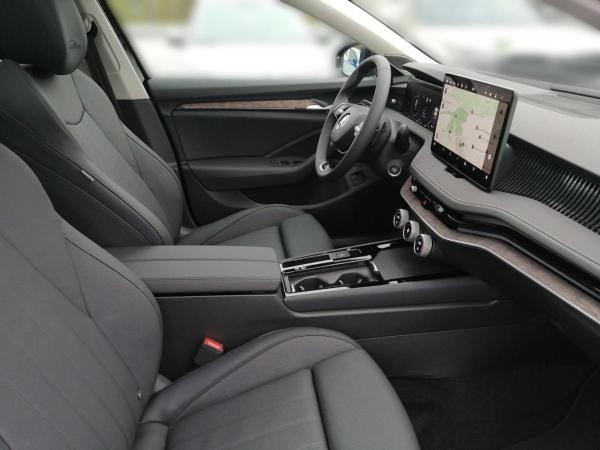 Foto - Skoda Superb Combi L&K 1,5 TSI iV DSG PlugIn Hybrid Steuervorteil