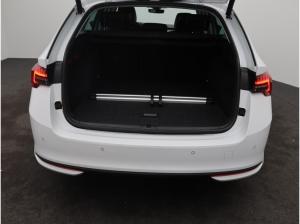 Skoda Octavia Selection 1.5TSI DSG / Navi, Matrix, RFK