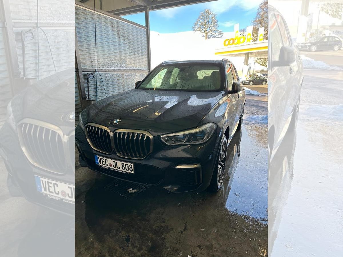 BMW X5 M50i