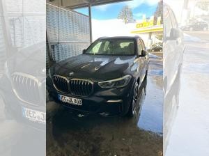 BMW X5 M50i
