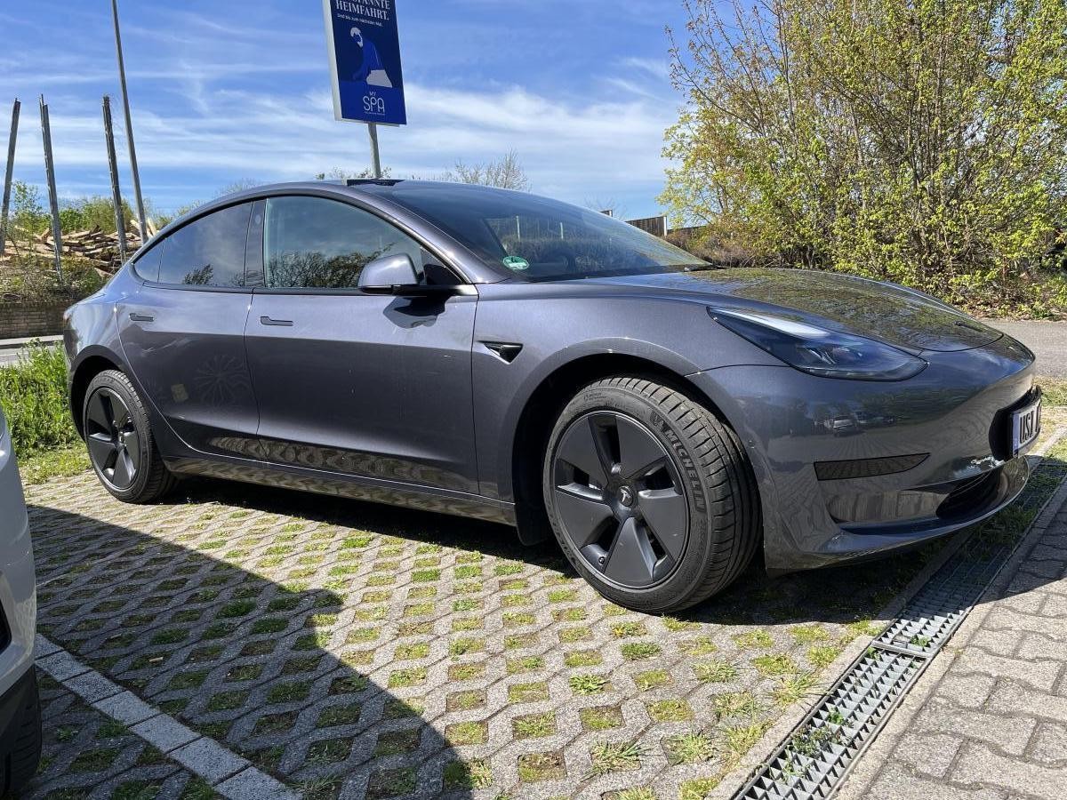 Tesla Model 3 EAP // getönte Schreiben // knapp 60.000 km übrig!