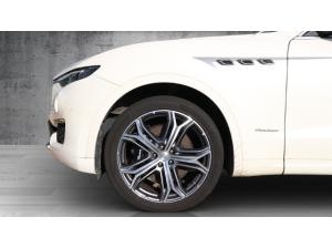Maserati Levante / Q4 GranLusso MY 19 // Matrixlicht