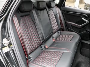 Audi RS3 Limousine S tronic // Carbon Paket, V-Max, Leder, Pano uvm.