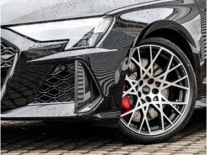Audi RS3 Limousine S tronic // Carbon Paket, V-Max, Leder, Pano uvm.