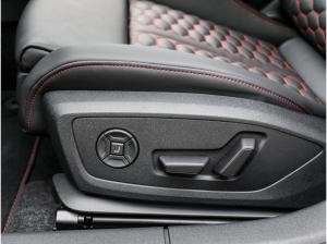 Audi RS3 Limousine S tronic // Carbon Paket, V-Max, Leder, Pano uvm.