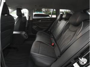 Volkswagen Passat 1.5 eHybrid DSG Business AHK HUD DCC