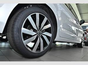 Volkswagen Touran 2.0 TDI DSG SCR Highline SOFORT VERFÜGBAR Black Style 7-Sitze AHK Standhzg Pano