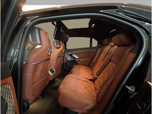 BMW i7 M70 xDrive Limousine Sportpaket B&W Surround