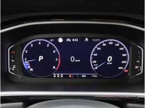 Volkswagen T-Roc R-Line 1.5 TSI DSG / Navi, App, AHK, LED+