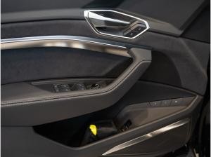 Audi Q8 e-tron edition Dakar 55 quattro