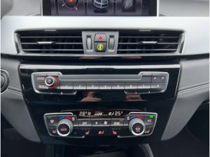 BMW X2 sDrive18i Advantage Kamera Sitzheizung