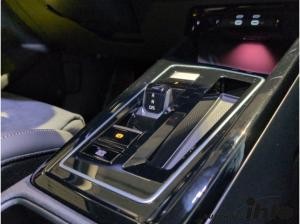 Volkswagen Golf VIII 2,0 TDI DSG Style AHK+18''+HEADUPDISPLAY