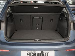 Volkswagen Golf VIII 1,5 TSI Life ACC LED PDC 17"