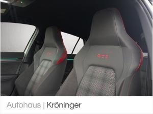 Volkswagen Golf VIII 2.0 TSI GTI Navi AHK **VORFÜHRWAGEN**