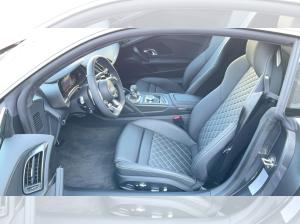 Audi R8 Coupe V10 performance quattro S tronic