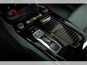 Audi Q6 e-tron quattro SLINE*TECHPRO*MATRIX*PANO*B&O*AHK*CARBON