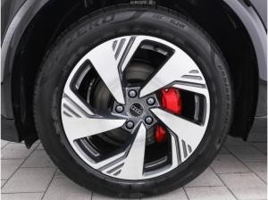 Audi Q6 e-tron 55 quattro AHK Matrix TechPlus Beifahrerdisplay