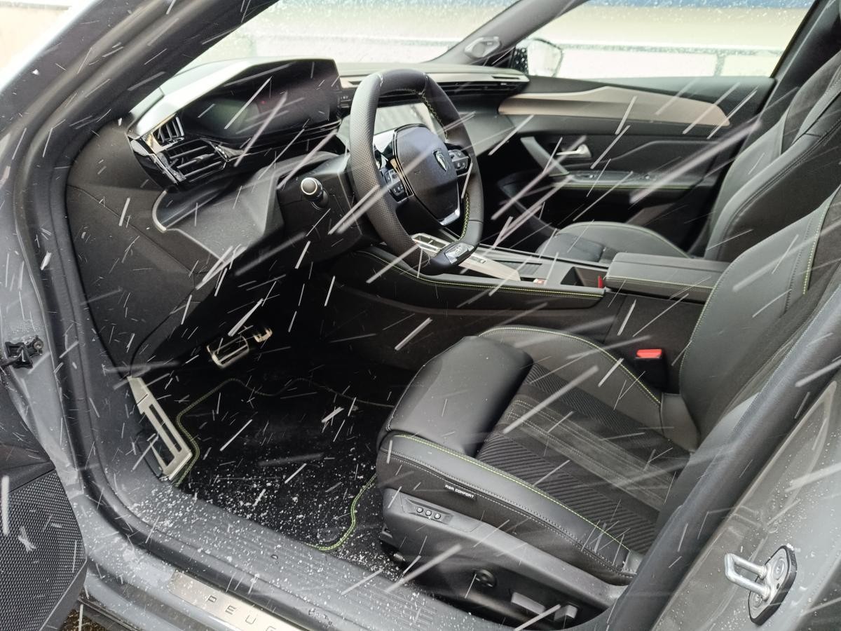 Peugeot 408 GT / Sofort