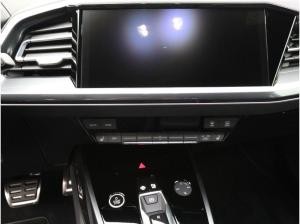 Audi Q4 e-tron S-Line 45 quattro / Matrix, Pano, AHK