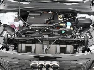 Audi Q4 e-tron S-Line 45 quattro / Matrix, Pano, AHK