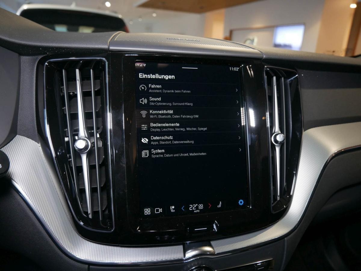 Volvo XC 60 B5B AWD Plus Black-Edition