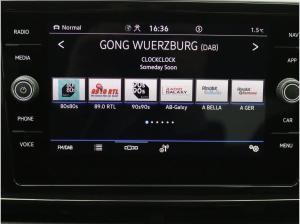 Volkswagen T-Roc R-Line 1.5 TSI DSG / AHK, SHZ, PDC, LED+